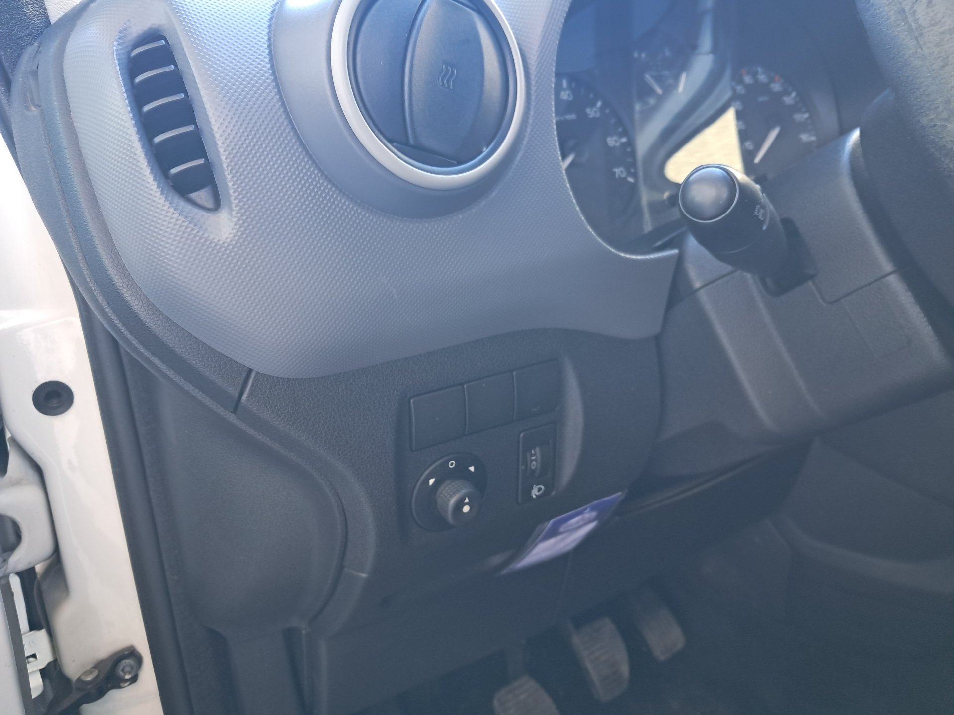 Peugeot 1.6 HDi L1H1 | 3-ZIT | LICHTE VRACHT - Ocassies foto 17