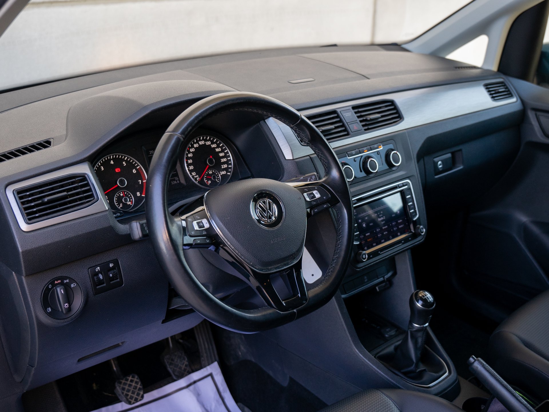 Volkswagen Caddy | 5-zit | Trekhaak - Ocassies foto 9