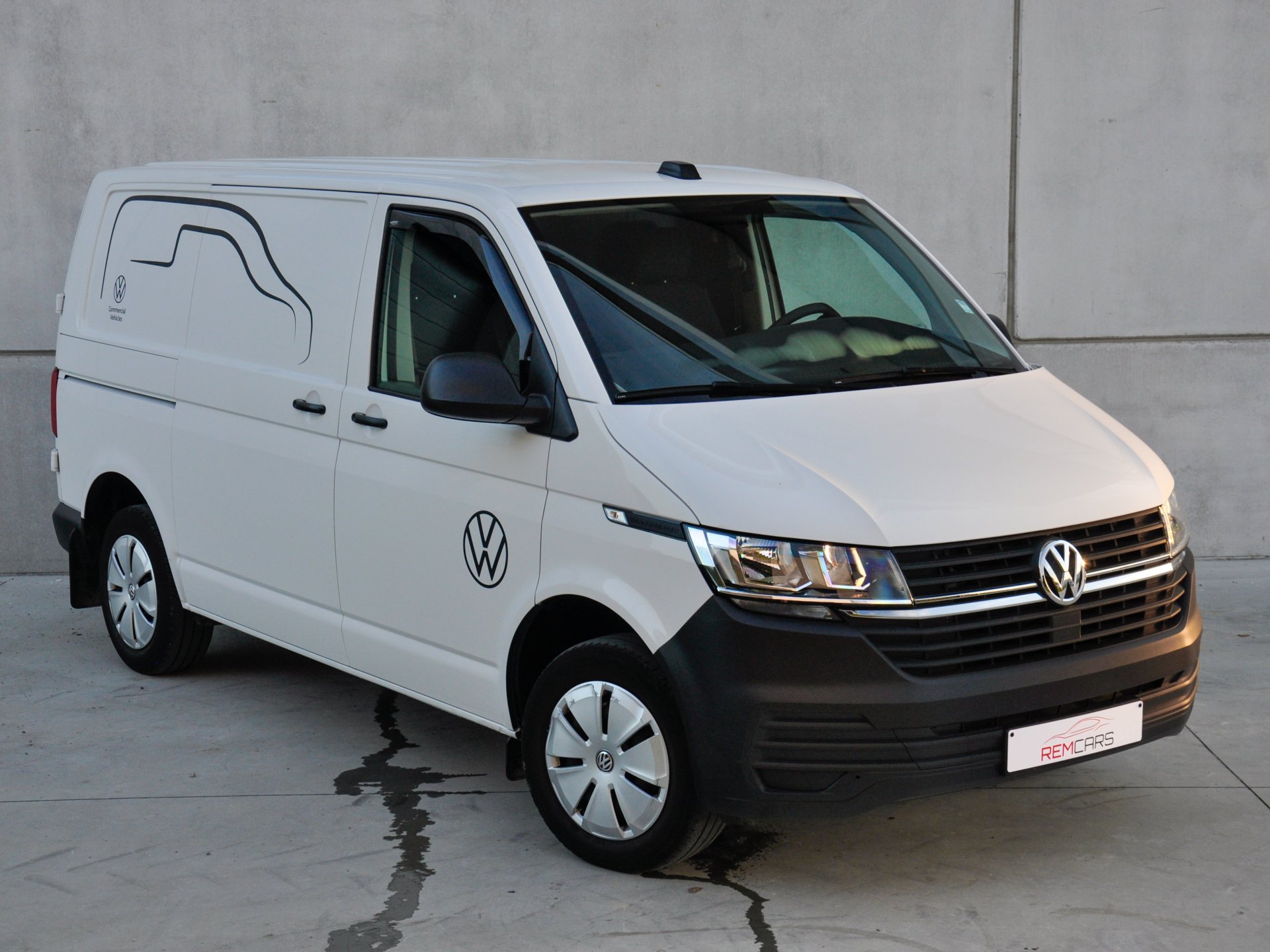 Volkswagen Transporter | 3-zit | Lichte vracht | Trekhaak - Ocassies foto 1