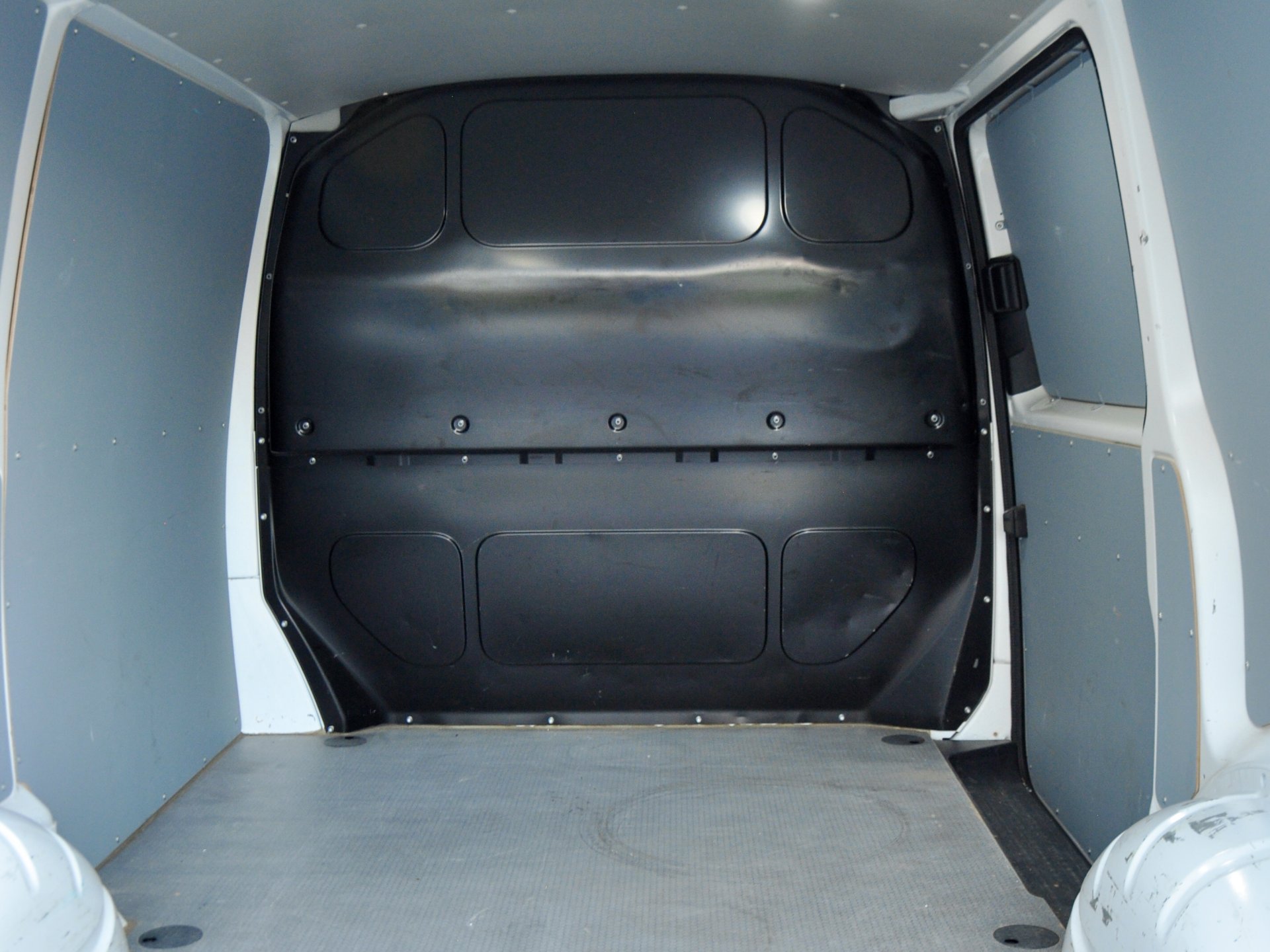 Volkswagen Transporter | 3-zit | Lichte vracht | Trekhaak - Ocassies foto 12