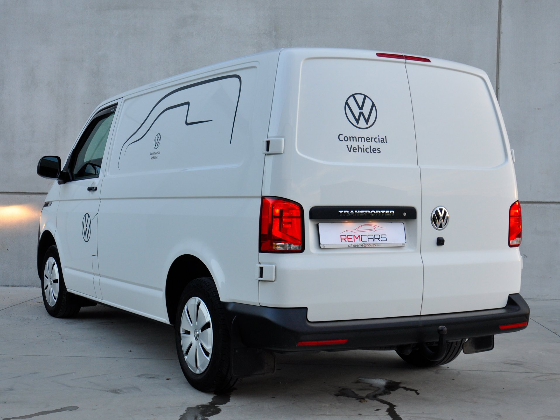 Volkswagen Transporter | 3-zit | Lichte vracht | Trekhaak - Ocassies foto 3