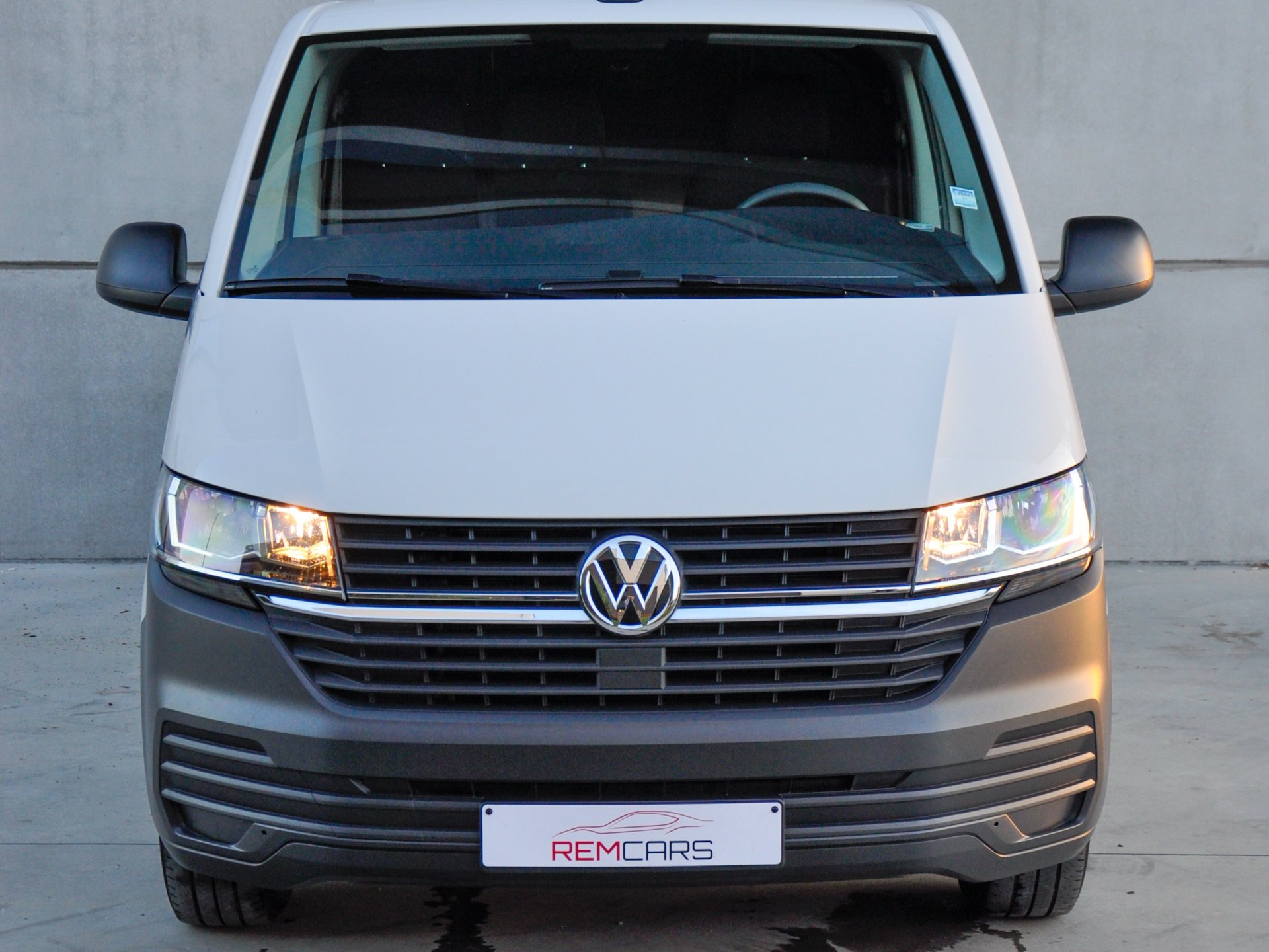 Volkswagen Transporter | 3-zit | Lichte vracht | Trekhaak - Ocassies foto 2