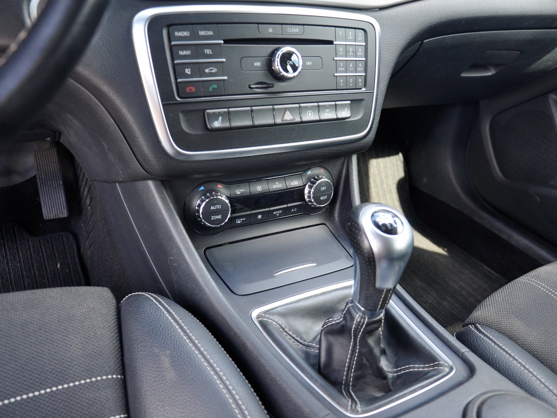 Mercedes CLA 180d | AMG line | Xenon koplampen - Ocassies foto 6
