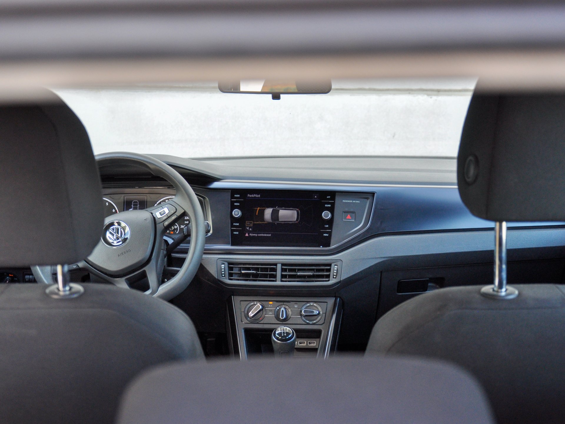 Volkswagen Polo | Carplay | Airco - Ocassies foto 9