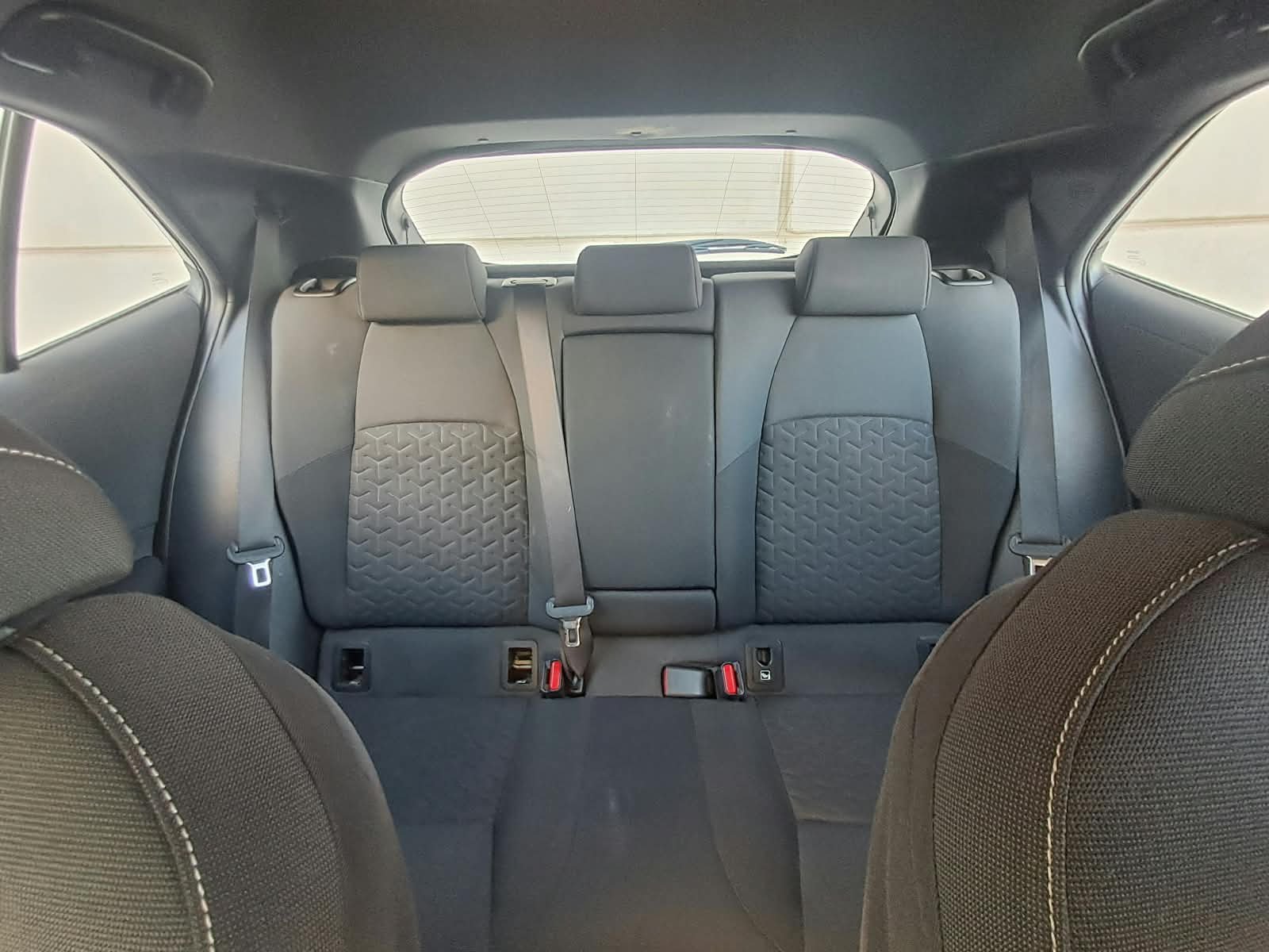 Toyota Corolla | Benzine-hybride - Ocassies foto 19