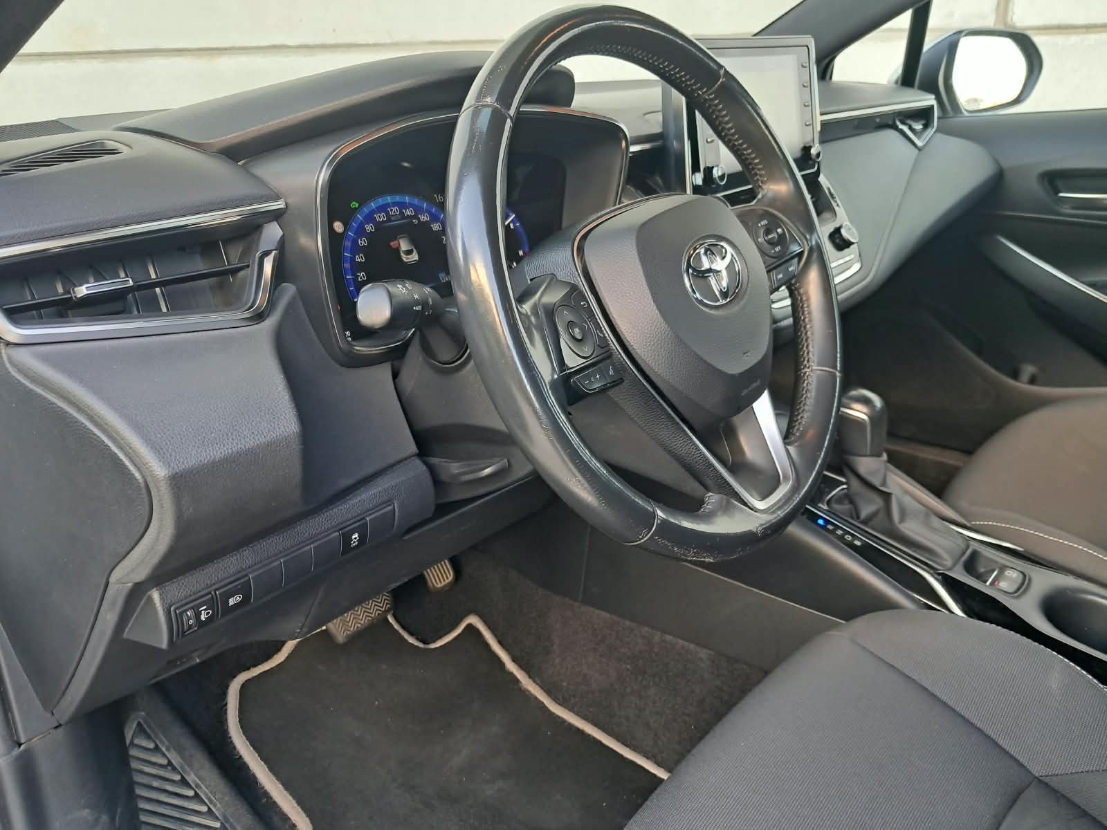 Toyota Corolla | Benzine-hybride - Ocassies foto 12