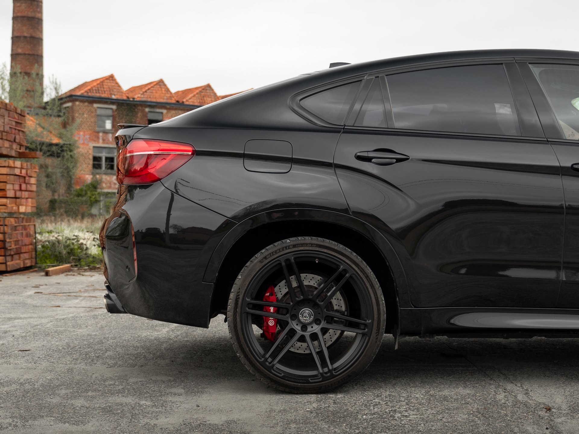 BMW X6M 4.4i V8 FULL OPTION | LICHTE VRACHT | BTW AFTREKBAAR - Ocassies foto 33