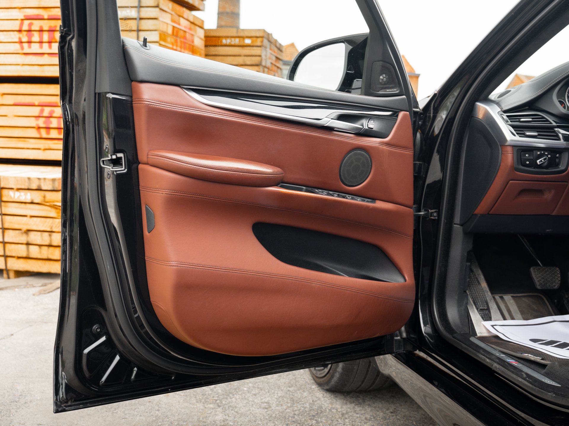 BMW X6M 4.4i V8 FULL OPTION | LICHTE VRACHT | BTW AFTREKBAAR - Ocassies foto 34