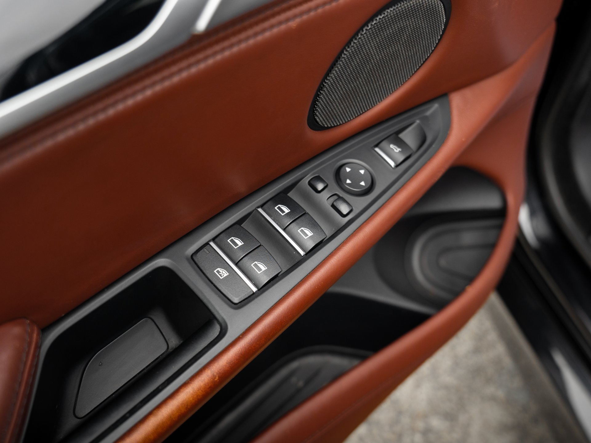 BMW X6M 4.4i V8 FULL OPTION | LICHTE VRACHT | BTW AFTREKBAAR - Ocassies foto 19