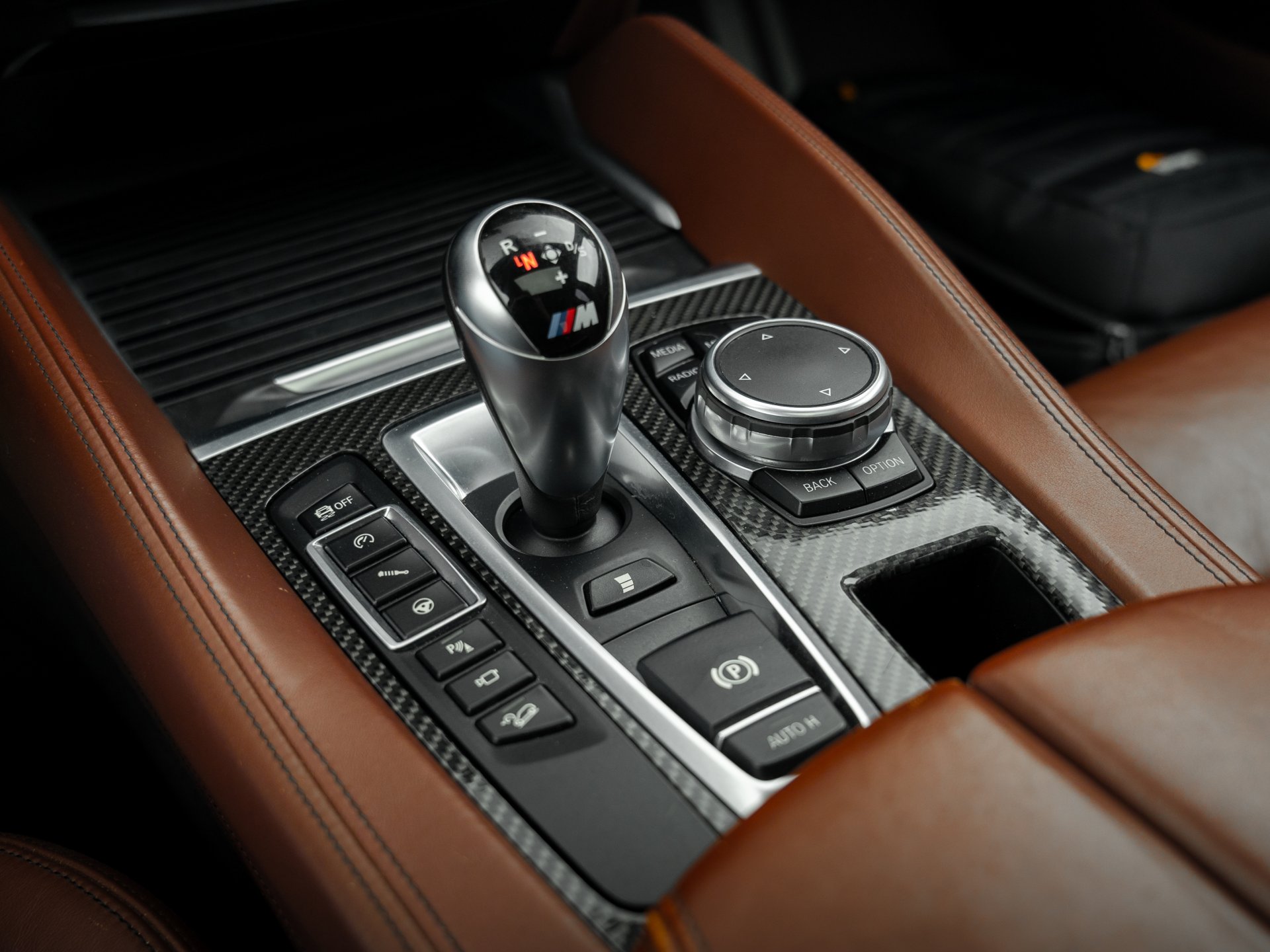BMW X6M 4.4i V8 FULL OPTION | LICHTE VRACHT | BTW AFTREKBAAR - Ocassies foto 16